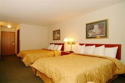фото отеля AmericInn Hotel & Suites Pella