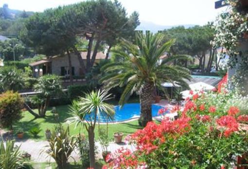 фото отеля Residence dei Fiori Campo nell"Elba