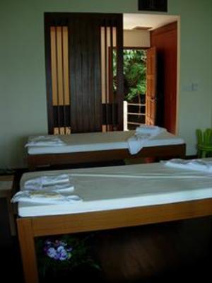 фото отеля Gem Island Resort & Spa