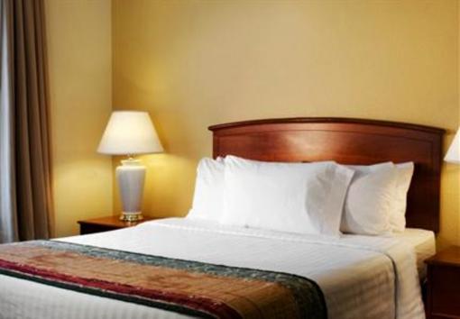 фото отеля TownePlace Suites Chicago West Dundee Elgin