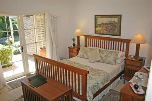 фото отеля Noosa Valley Manor Luxury Bed and Breakfast Doonan