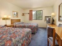 Grand Forks Super 8 Motel