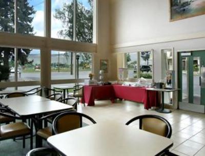 фото отеля Super 8 Motel Klamath Falls