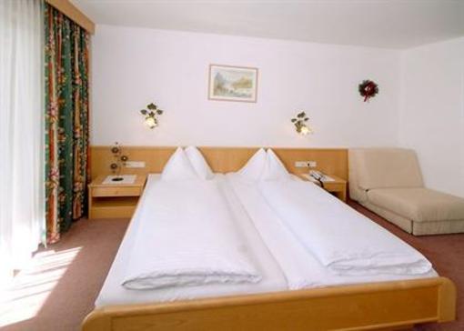 фото отеля Hotel Alpina Saalbach-Hinterglemm