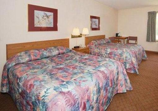 фото отеля Econo Lodge Inn & Suites Menomonie