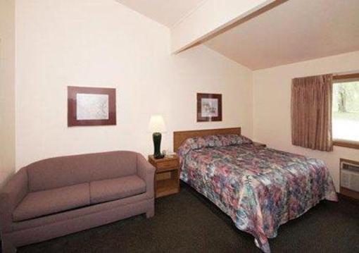 фото отеля Econo Lodge Inn & Suites Menomonie