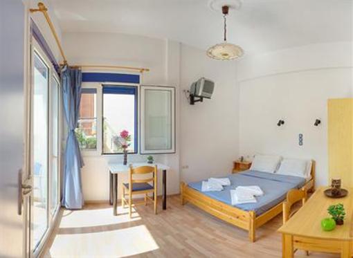 фото отеля Rent Rooms The Sea Front