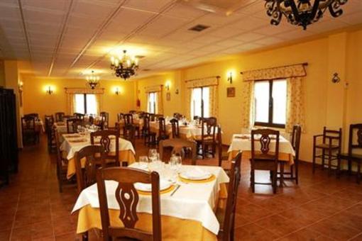 фото отеля Hostal Masia del Cura Rubielos de Mora