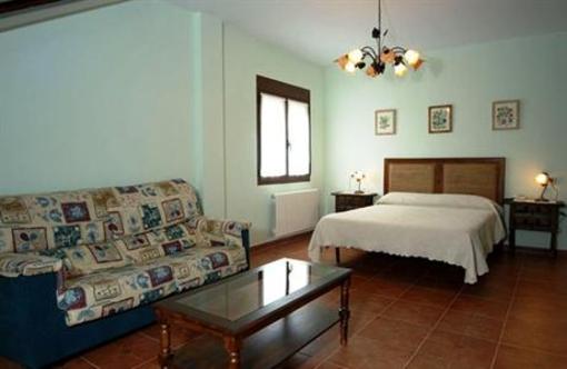 фото отеля Hostal Masia del Cura Rubielos de Mora