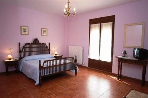 фото отеля Hostal Masia del Cura Rubielos de Mora