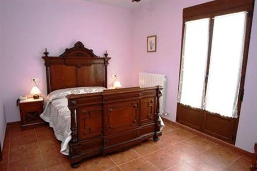 фото отеля Hostal Masia del Cura Rubielos de Mora