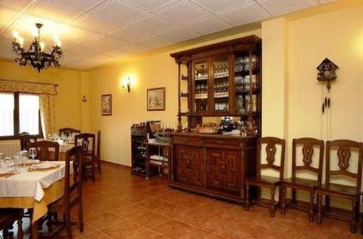 фото отеля Hostal Masia del Cura Rubielos de Mora
