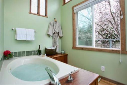 фото отеля Inn at Schoolhouse Creek