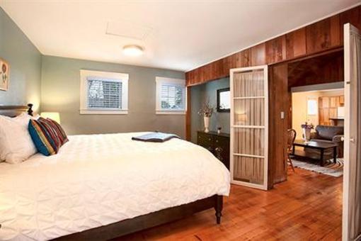 фото отеля Inn at Schoolhouse Creek