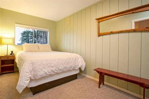 фото отеля Inn at Schoolhouse Creek