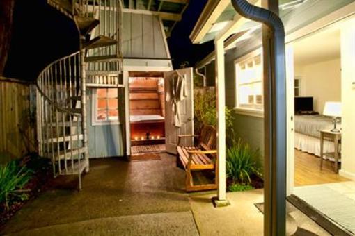 фото отеля Inn at Schoolhouse Creek