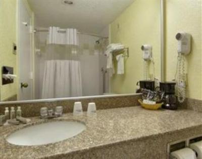 фото отеля Baymont Inn & Suites Richmond