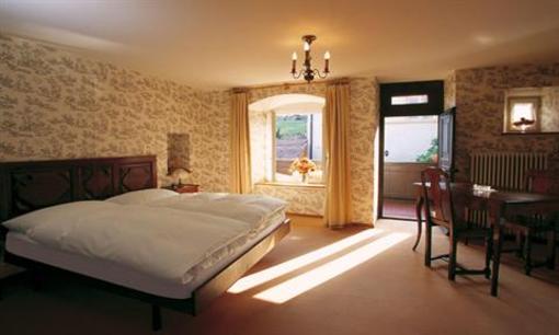 фото отеля Hotel Les Vieux Toits