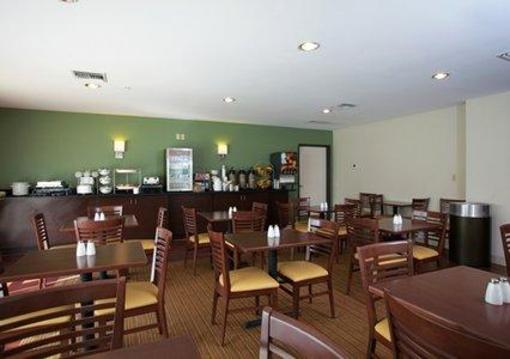 фото отеля Sleep Inn & Suites Evergreen