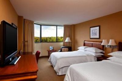фото отеля Sheraton Richmond Park South Hotel