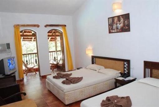 фото отеля Sea Breeze Beach Hotel