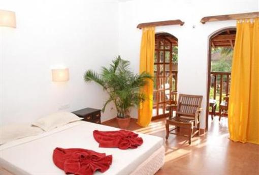 фото отеля Sea Breeze Beach Hotel