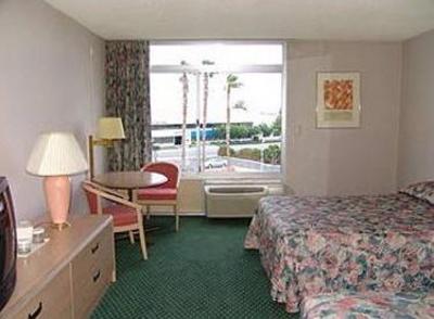фото отеля Ambassador Hotel Victorville