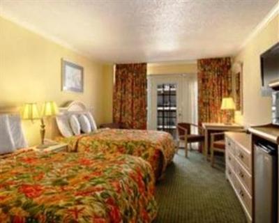 фото отеля Howard Johnson Oceanfront Plaza Hotel
