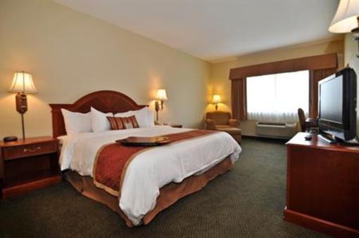фото отеля BEST WESTERN PLUS Victoria Inn & Suites