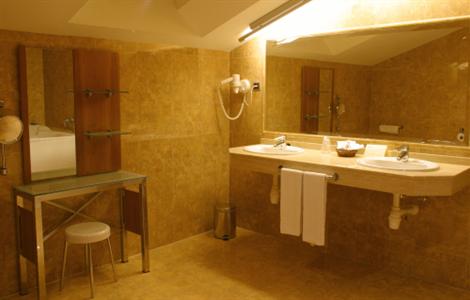 фото отеля Silvota Hotel Llanera