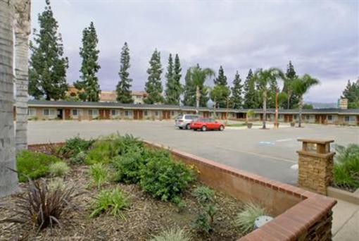 фото отеля Americas Best Value Inn San Bernardino