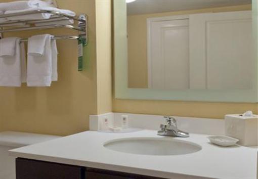 фото отеля TownePlace Suites Pensacola