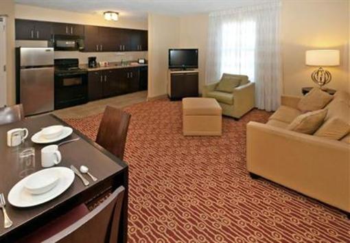 фото отеля TownePlace Suites Pensacola