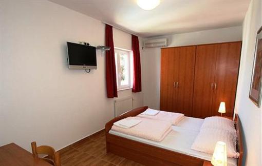 фото отеля Villa Paula Hotel Okrug Gornji