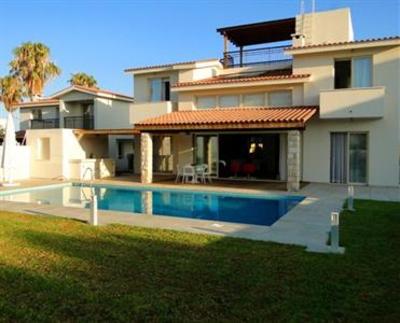 фото отеля Sea Breeze Holiday Villas Paphos