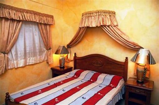 фото отеля Sun Apartelle