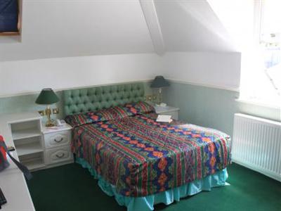 фото отеля The Courtlands Hotel