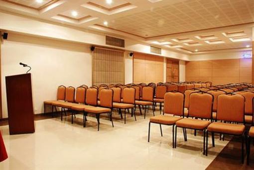 фото отеля Royal Park Hotel Pimpri-Chinchwad