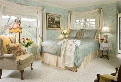 фото отеля Arsenic and Old Lace Bed and Breakfast Inn