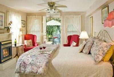 фото отеля Arsenic and Old Lace Bed and Breakfast Inn