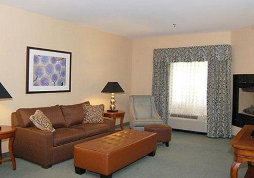 фото отеля Comfort Inn & Suites Great Barrington