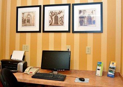 фото отеля Comfort Inn & Suites Great Barrington
