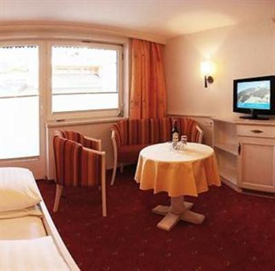 фото отеля Hotel Garni Villa Knauer Mayrhofen