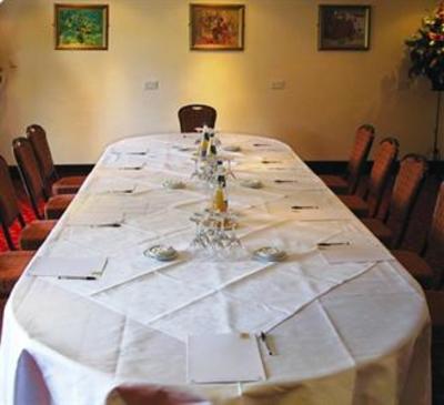 фото отеля The Hunters Lodge Hotel Crewe