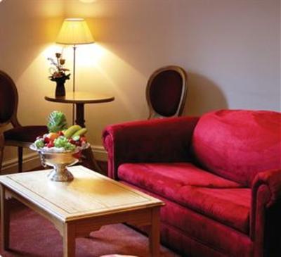фото отеля The Hunters Lodge Hotel Crewe