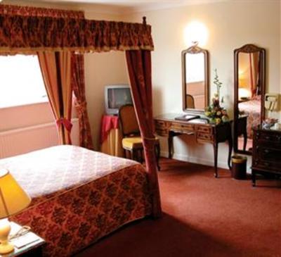 фото отеля The Hunters Lodge Hotel Crewe