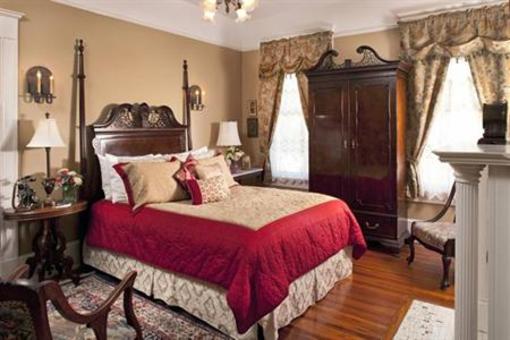 фото отеля Hoyt House Bed & Breakfast Inn