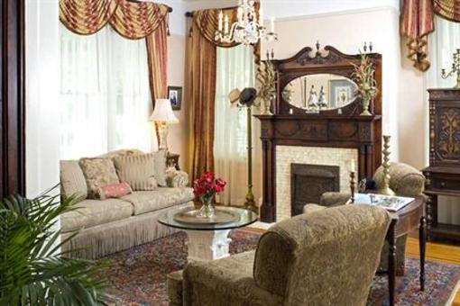 фото отеля Hoyt House Bed & Breakfast Inn