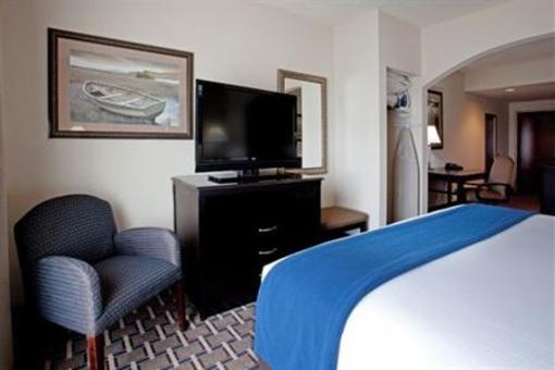 фото отеля Holiday Inn Express Hotel & Suites Hope Mills