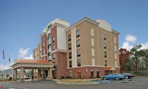 фото отеля Holiday Inn Express Hotel & Suites Hope Mills